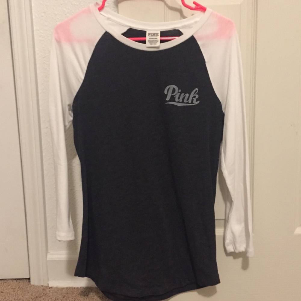 PINK by Victoria’s Secret Long Sleeve T-Shirt!